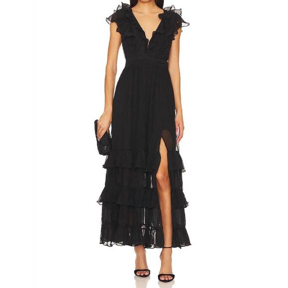 ASTR Dresses & Skirts - NEW ASTR tiara dress in black